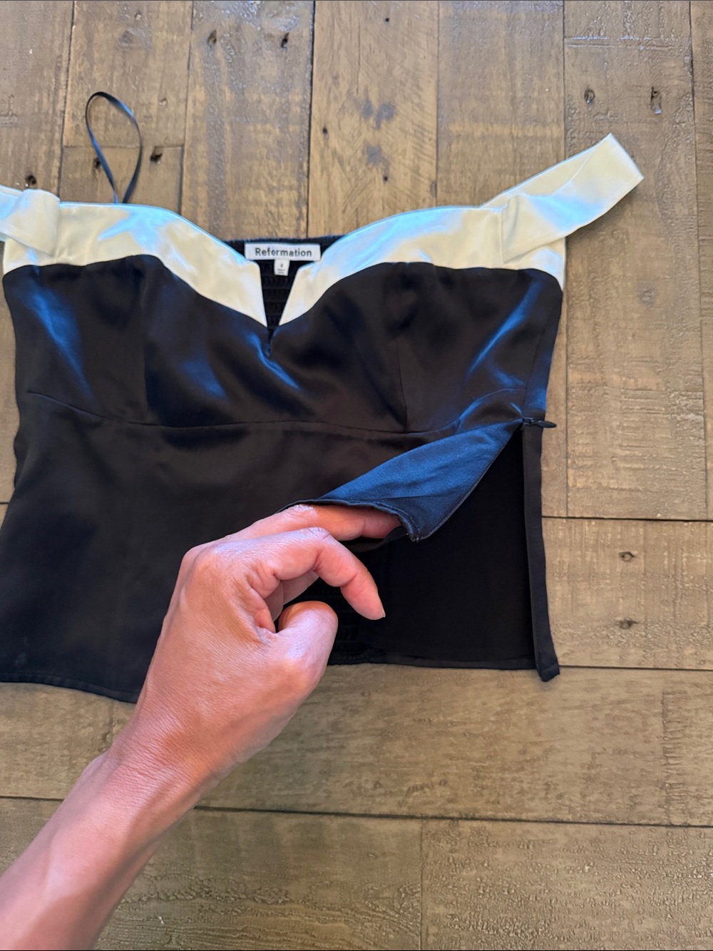 Reformation Black and White Off-Shoulder Crop Top - Picture 2 of 5
